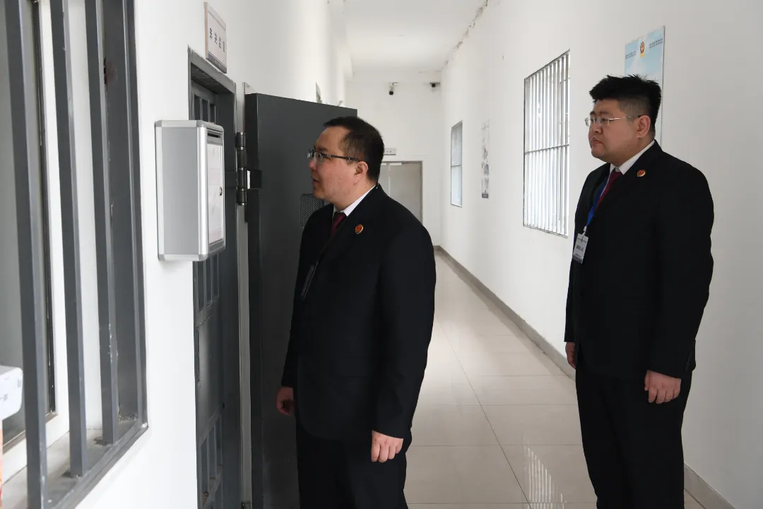 裁剪图片